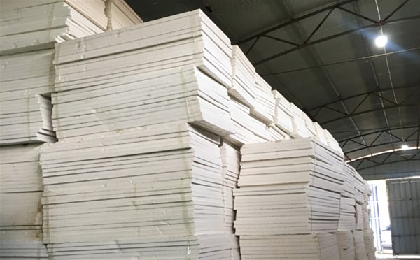 巖棉保溫板有哪些特性呢？一起來(lái)看看吧