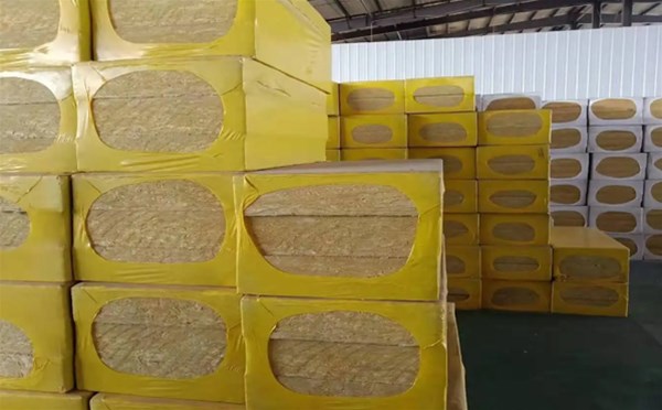 南陽復合巖棉板的結(jié)構(gòu)是什么？